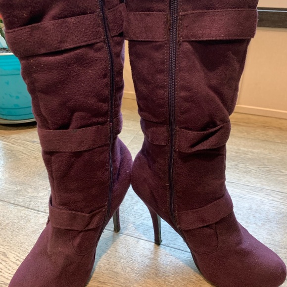 Hailey Jeans Heeled Boots - Picture 2 of 4